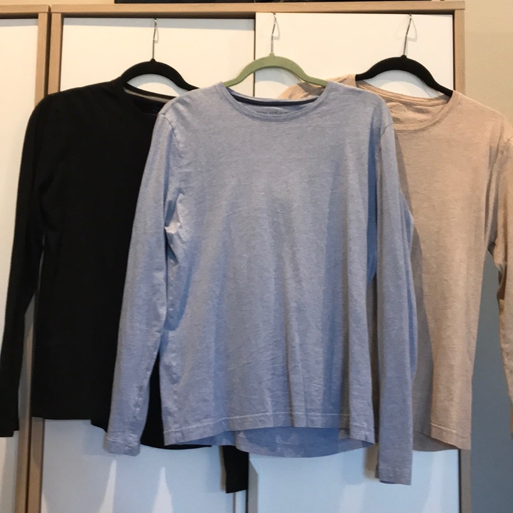Bundle of banana republic long sleeve tees